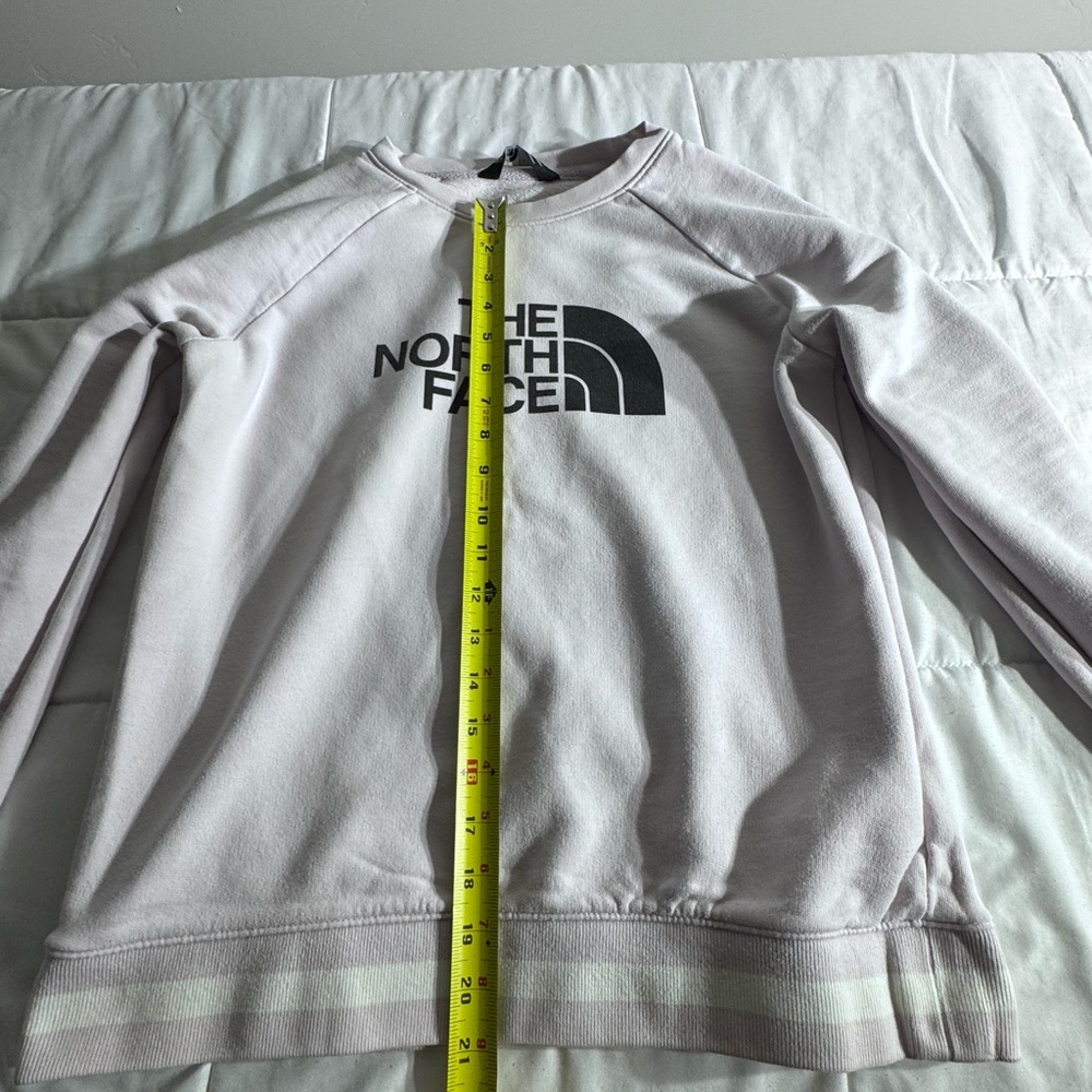 The North Face Women's Crew Neck Sweater - Light Pink